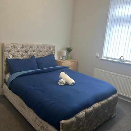 לינה וארוחת בוקר Stoke-on-Trent Brunswick Place 1 מראה חיצוני תמונה