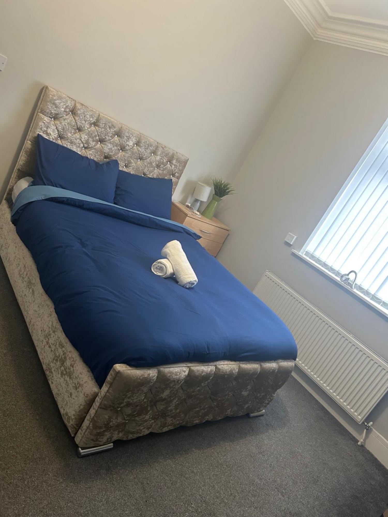 לינה וארוחת בוקר Stoke-on-Trent Brunswick Place 1 מראה חיצוני תמונה