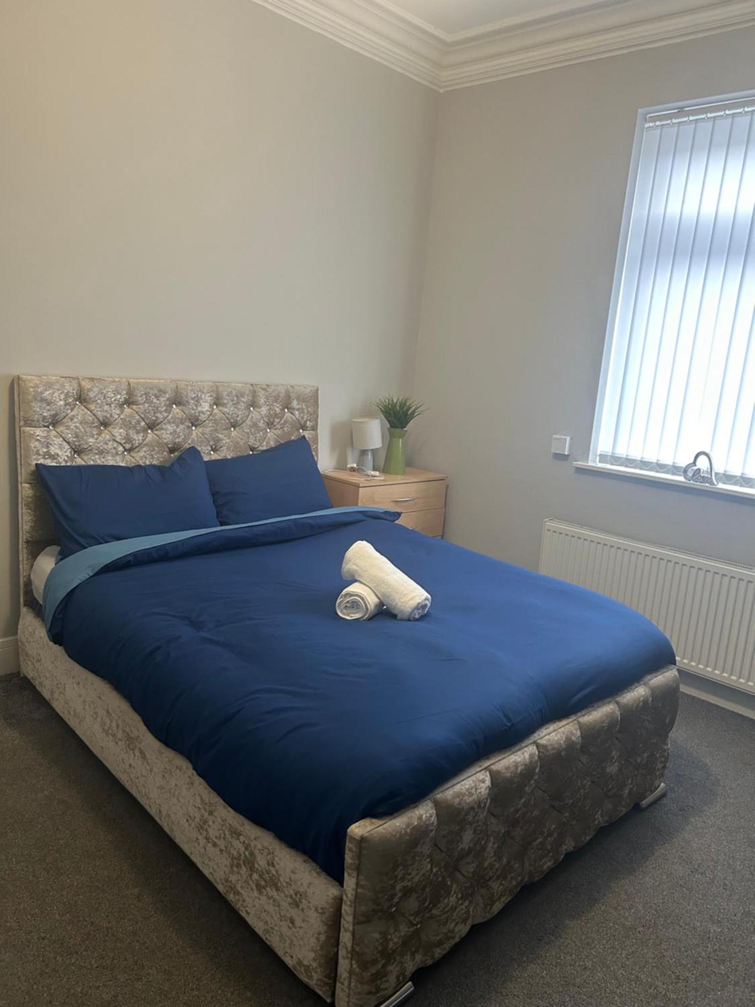 לינה וארוחת בוקר Stoke-on-Trent Brunswick Place 1 מראה חיצוני תמונה